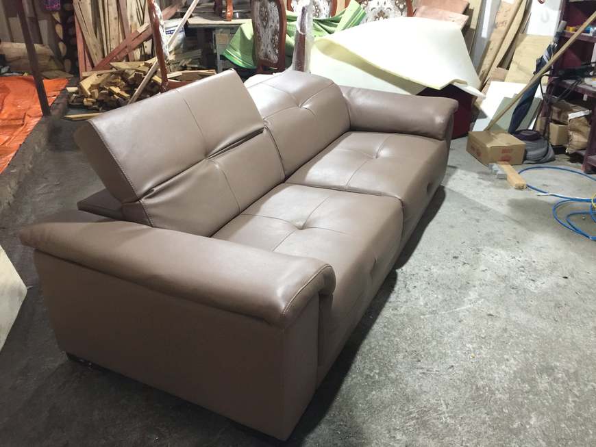 sửa ghế sofa rách da