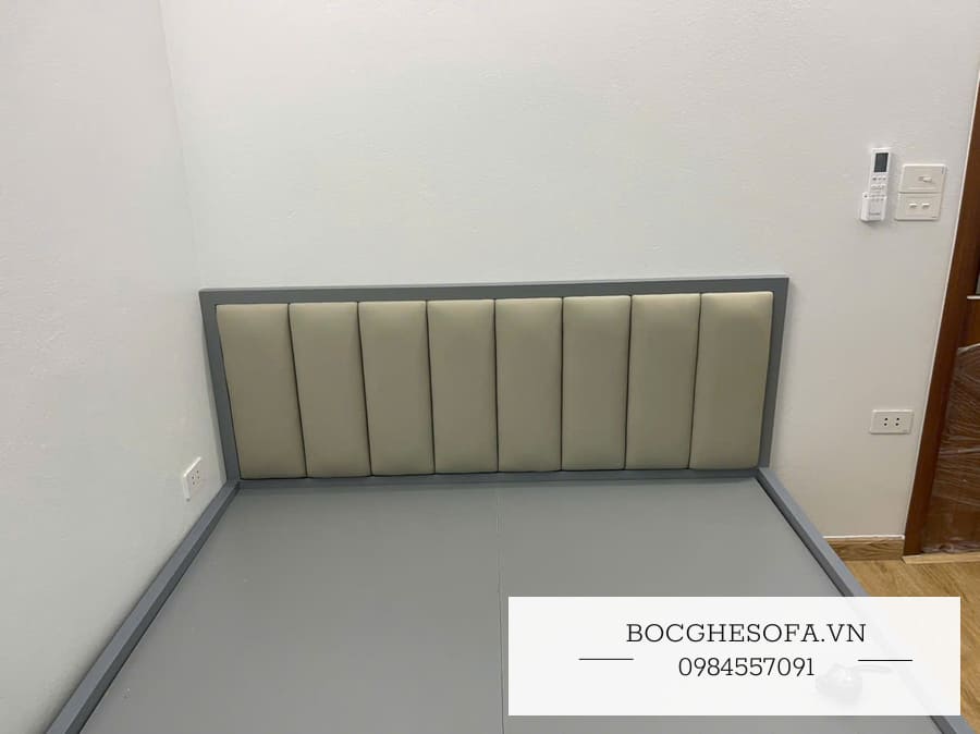 Tấm ốp đầu giường bọc da