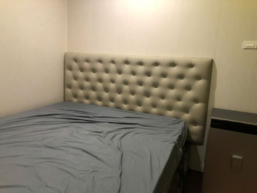 Ốp đầu giường bằng da